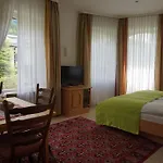 Gaestehaus Kuhns Alpenrose Pensjonat