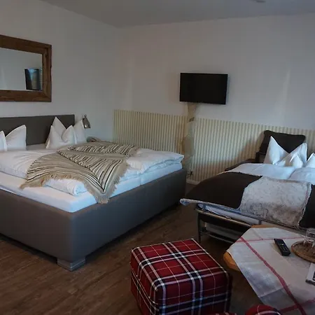 Garni Liberia Πανσιόν