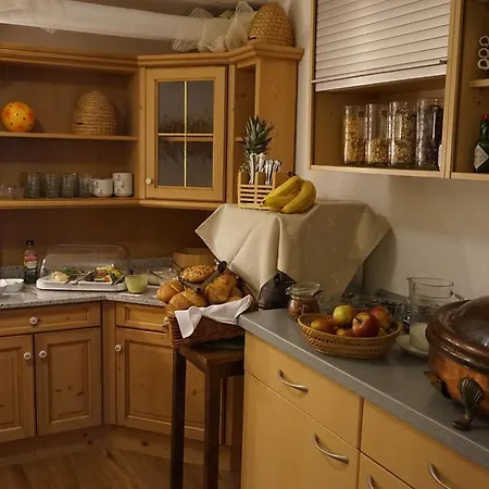 Πανσιόν Garni Liberia 3*