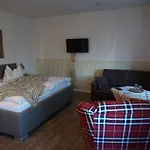 Gaestehaus Kuhns Alpenrose Casa de hóspedes 4*