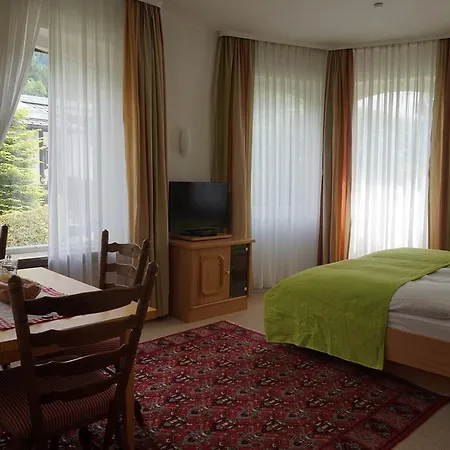 Garni Liberia Guest house