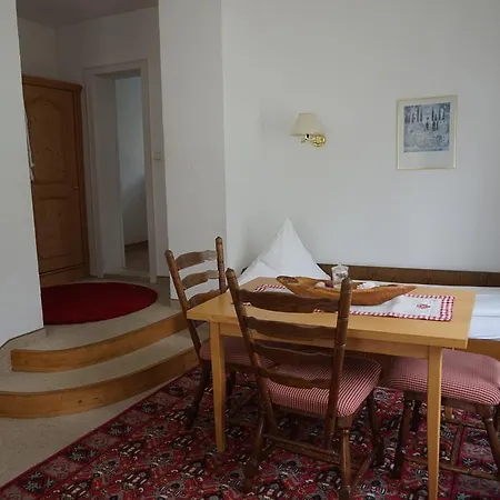 Guest house Garni Liberia 3*