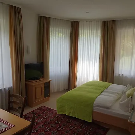 Garni Liberia Guest house 3*