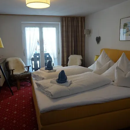 Garni Liberia Guest house 3*